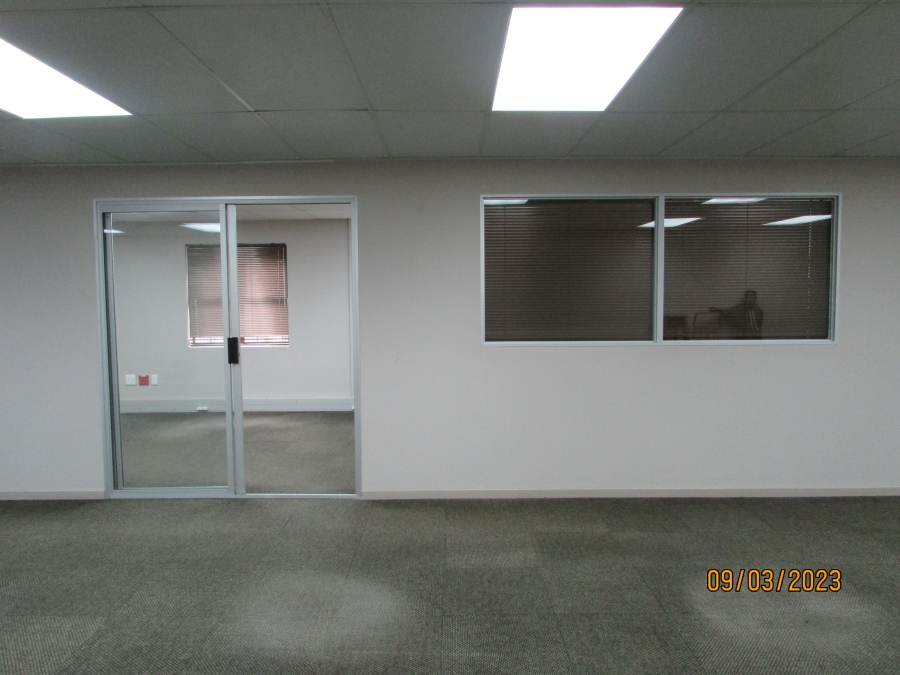 To Let commercial Property for Rent in Okennedyville Western Cape